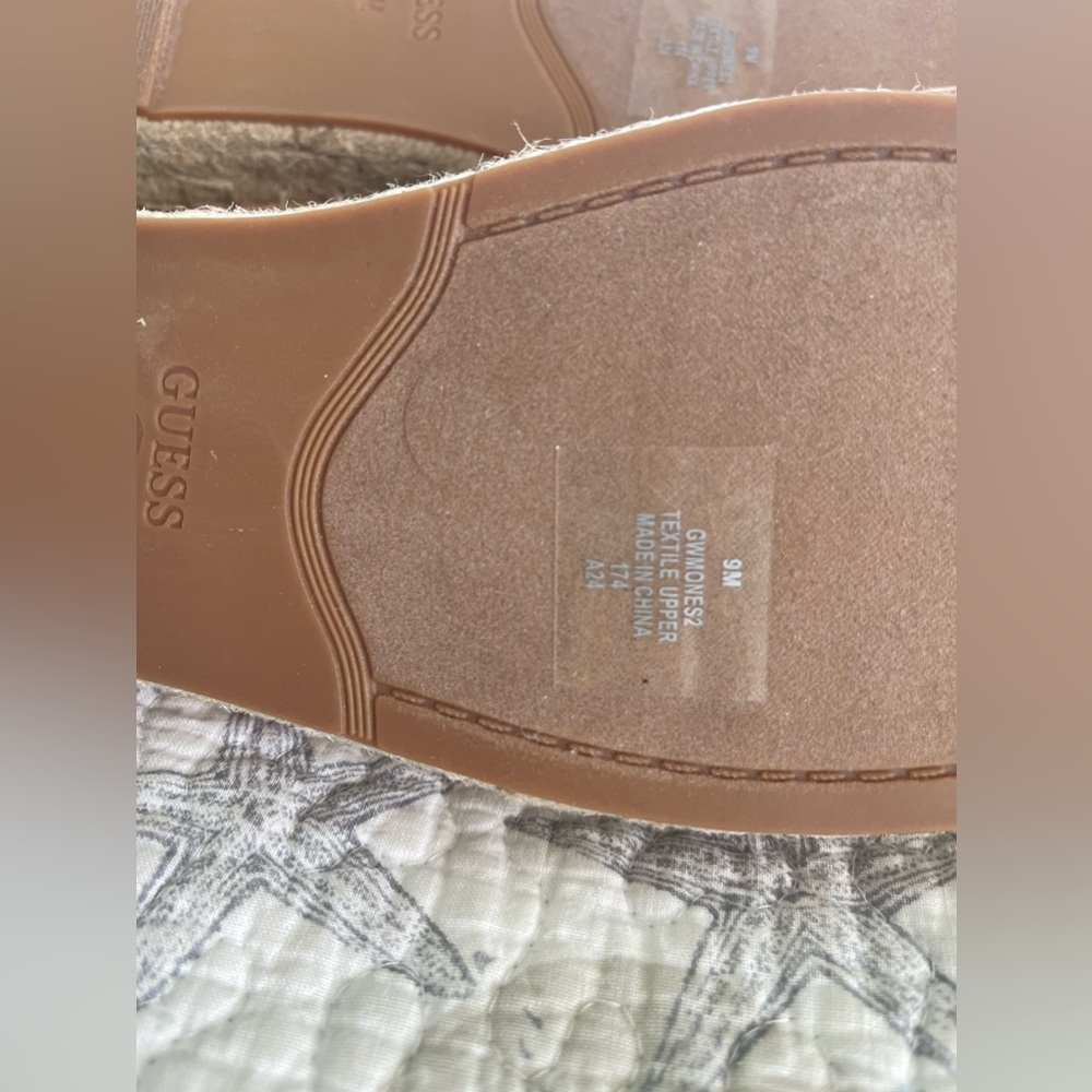 Guess women’s Mones Platform Espadrille - Picture 3 of 9